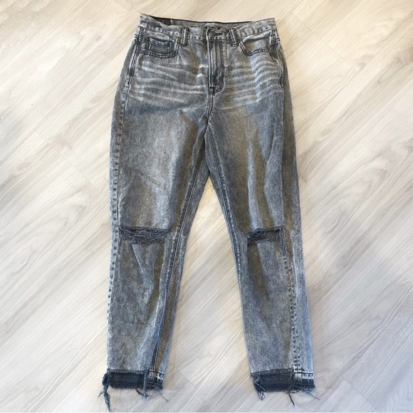 American Eagle ripped mom jeans black wash gray denim NWOT size 4R - Picture 2 of 13